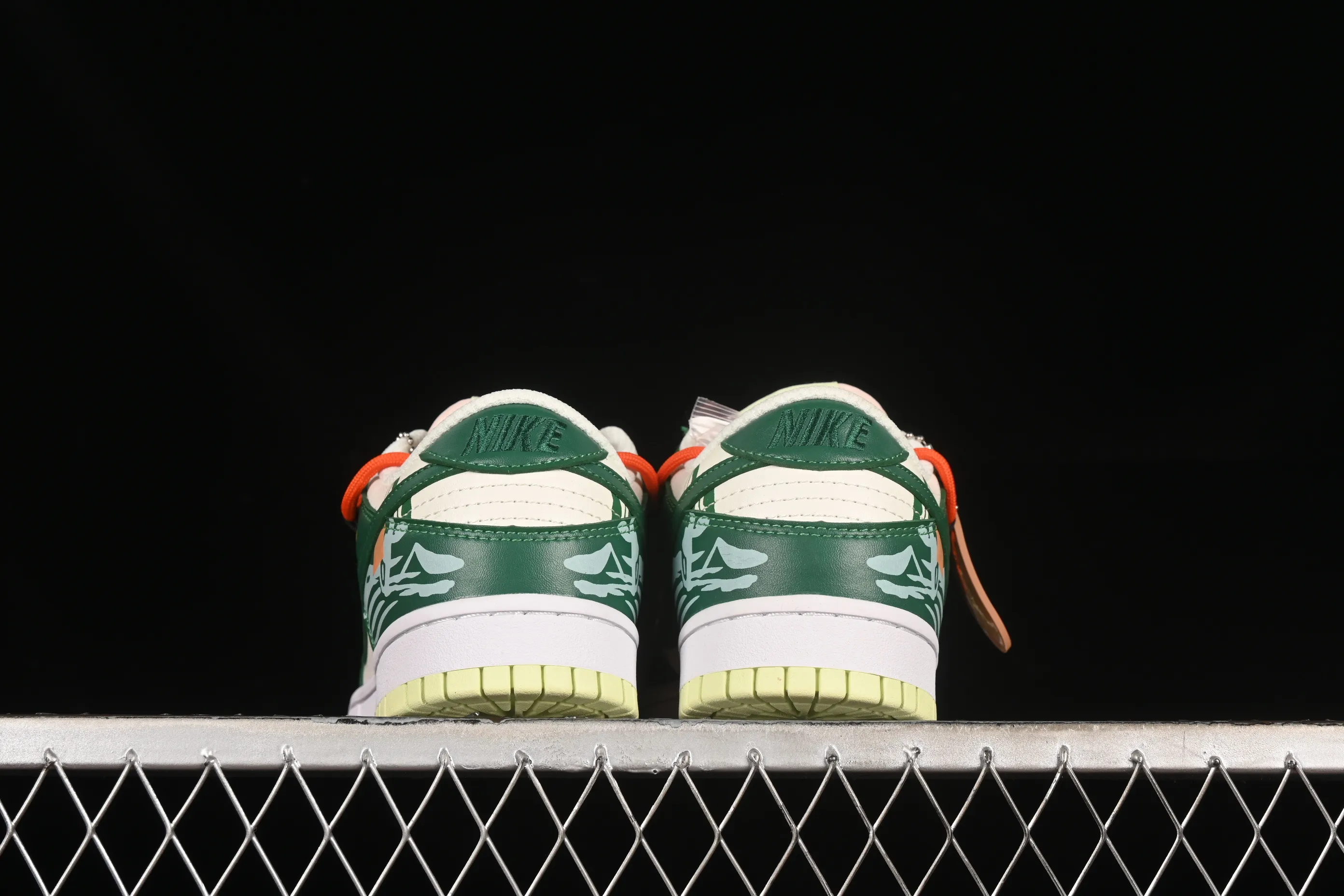 All Categories Nk SB Dunk Series Nk SB Dunk Low Low-top sneakers Nk Dunk Low "Year of the Dragon" Year of the Dragon limited theme SB low-top casual sneakers DD1503-600